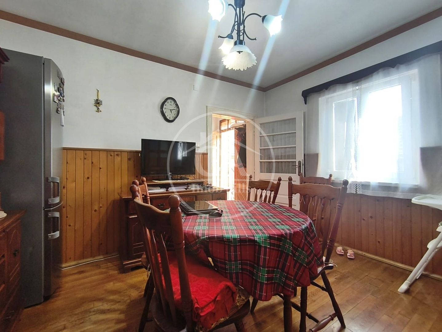 Casa de vanzare cu 3 camere de tip P+M in zona Velenta, Oradea - Poză 14