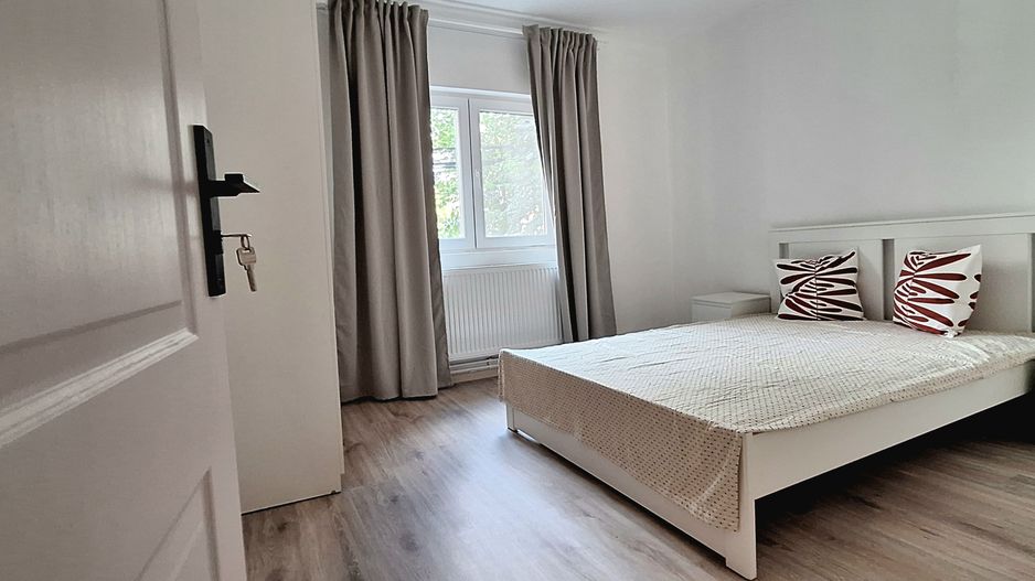 Apartament renovat la prima inchiriere - Poză 18