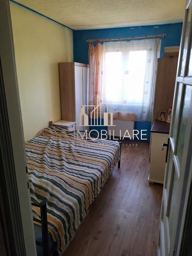 Aparatement 4 camere , Judetean - Poză 2