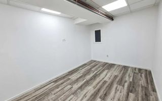 Camera/ Spatiu perfect pentru birou sau depozitare - Poză 1