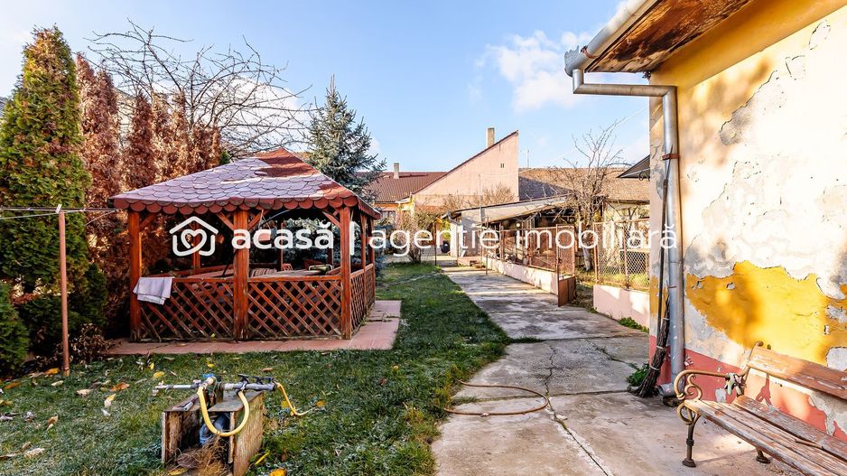 Locuință spațioasă cu grădină mare, în Aradul Nou, calea Timișorii - Poză 13