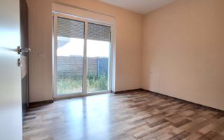 Oferim spre vanzare apartament 2 camere, 60 mp curte, Giroc, 0% Comision - Poză 10