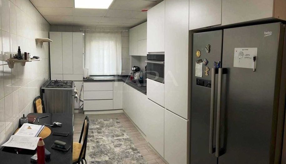 Apartament cu 4 camere, terasă de 250 mp, zona Liceul Prodeo –Mănăștur - Poză 1