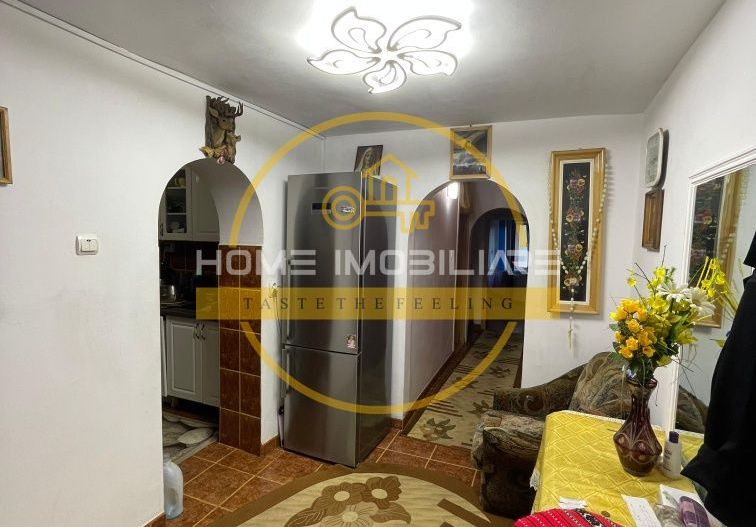Apartament 3 Camere Decomandat Mobilat si Utilat Nicolina-Frumoasa Bloc 1984 - Poză 1