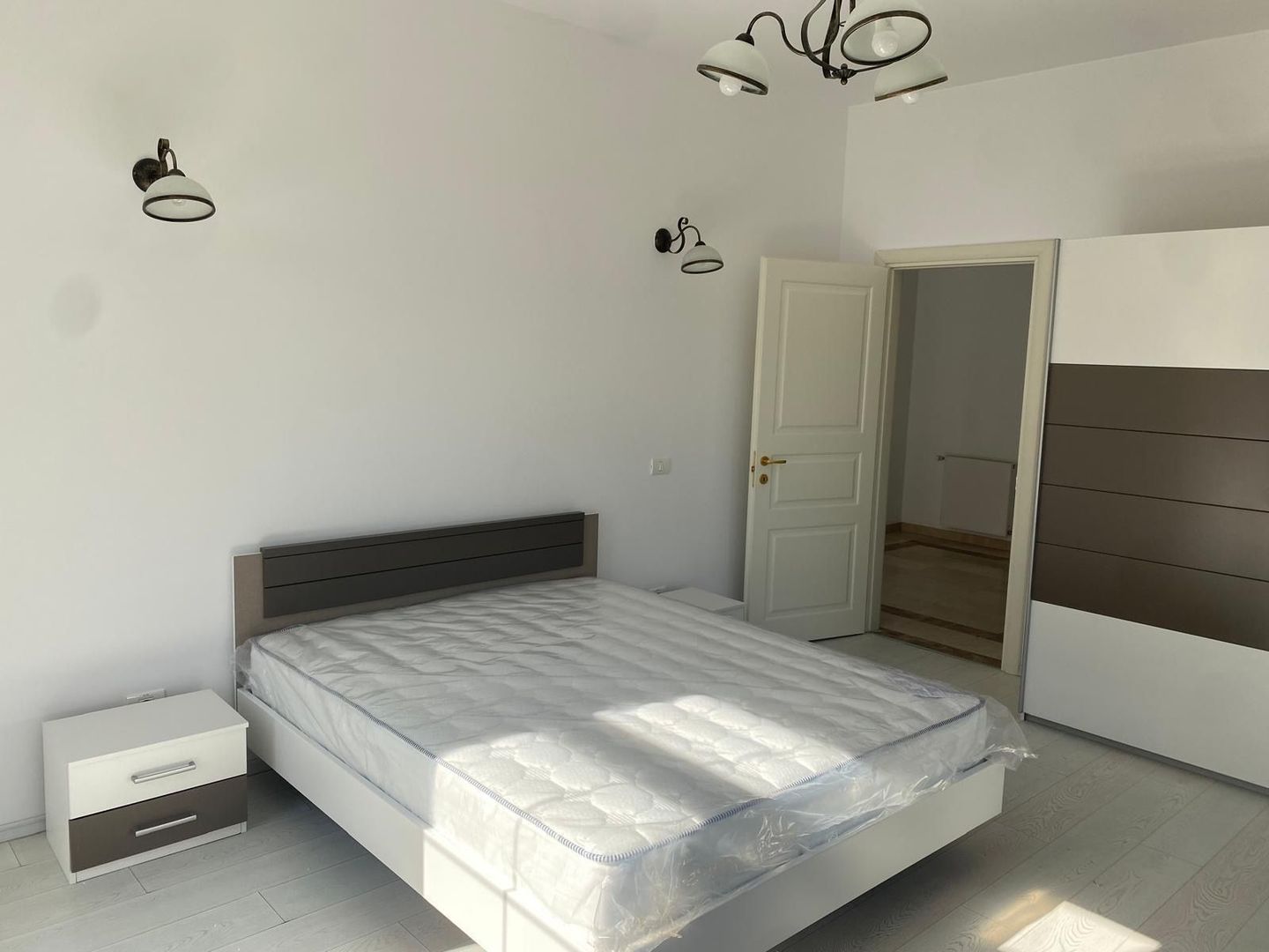 VILA CASA DE INCHIRIERE IN ZONA EROU IANCU NICOLAE PIPERA - Poză 41