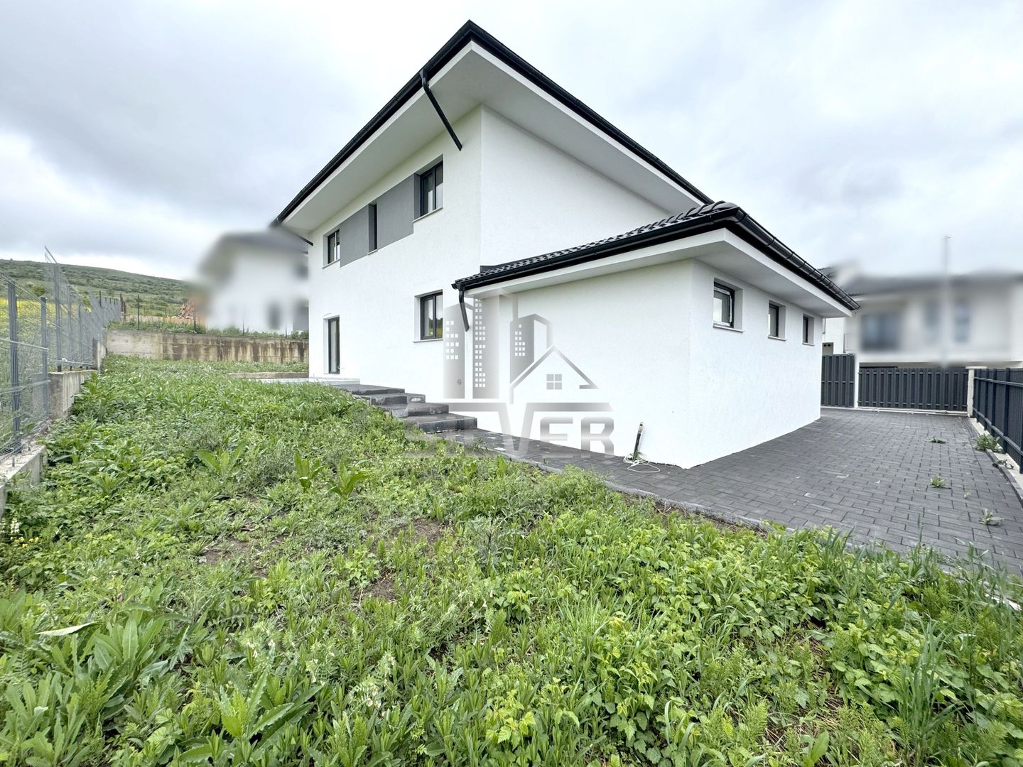 Casa individuala cu teren de 500 mp in zona accesibila. - Poză 3