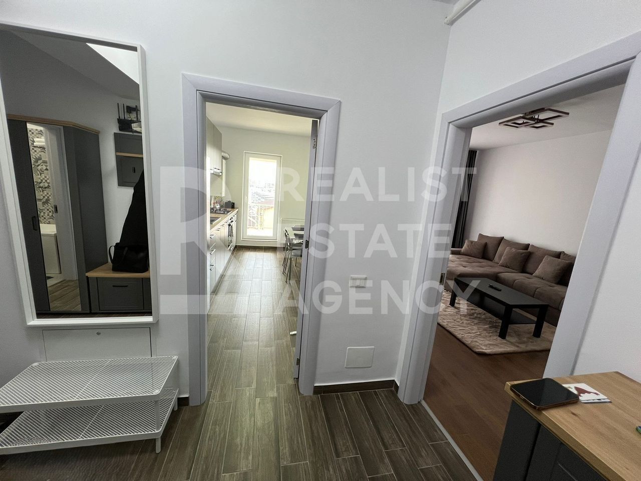 Vânzare, apartament 2 camere, zona Titan - Poză 7
