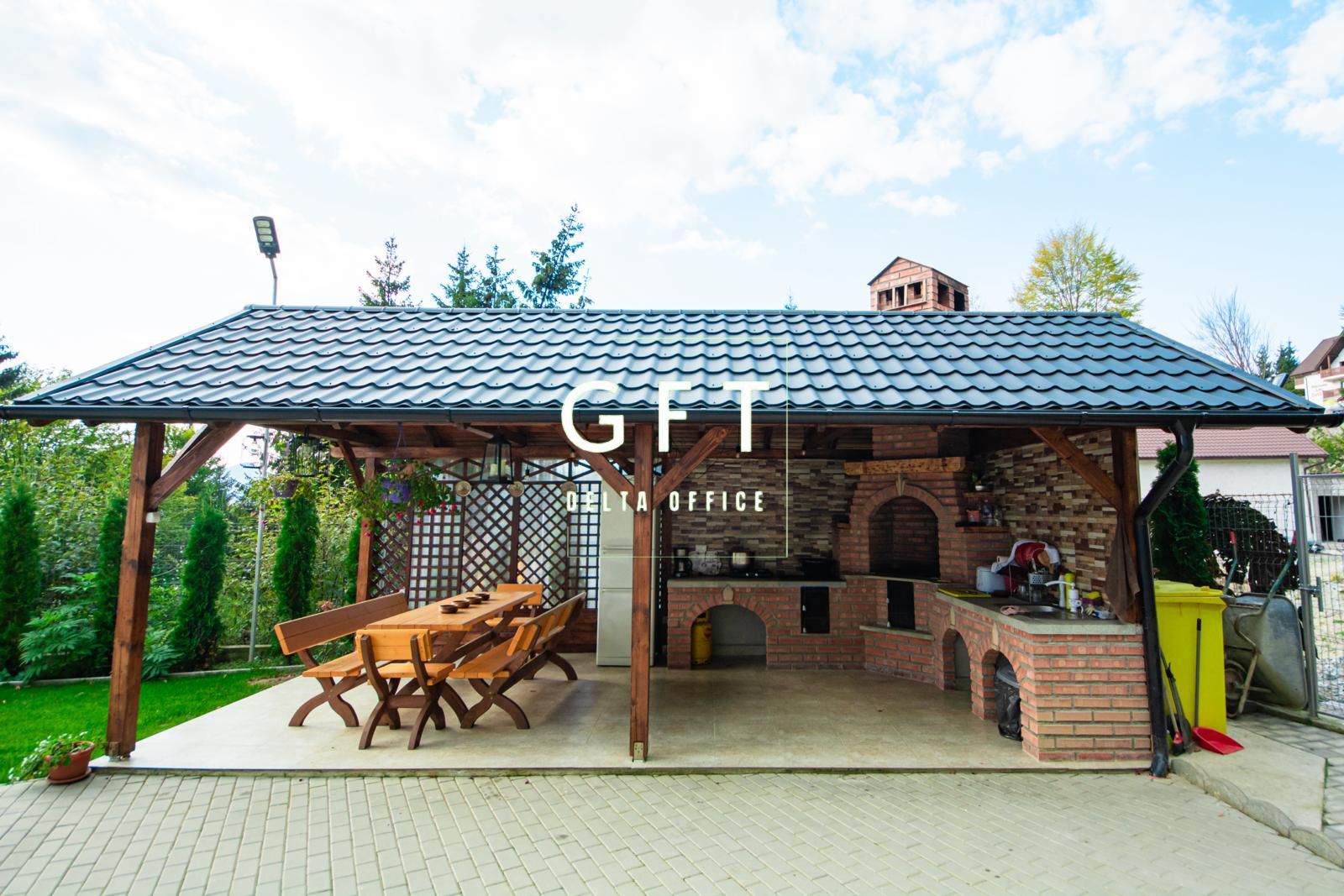 Pensiune Moderna 200 mp-teren 1000 mp-foisor-terasa-balcoane-Colibita - Poză 5