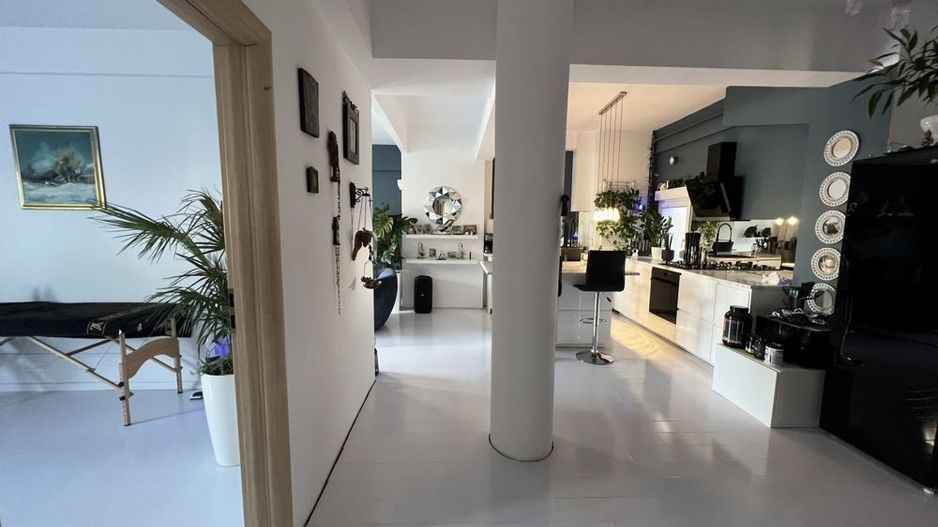 Vanzare Apartament tip Penthouse 3 camere - Zona Magheru - Universitate - Terasa - Poză 6