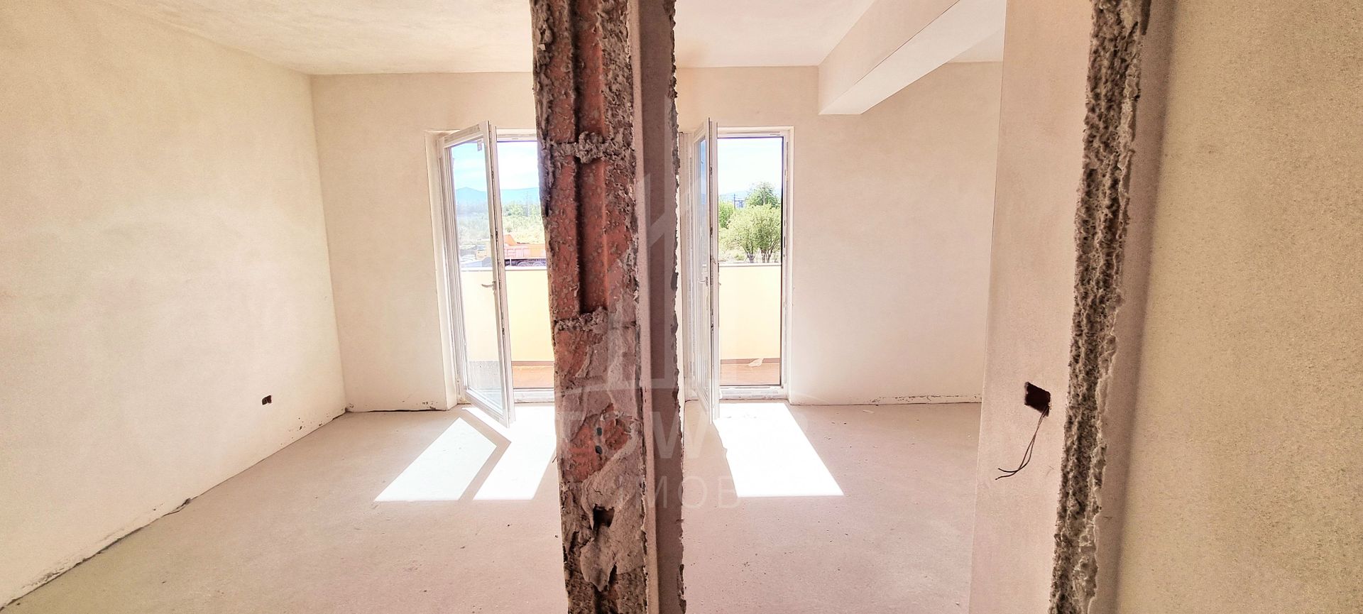 De Vânzare - Apartament 3 camere - Etaj 1 - Poză 5