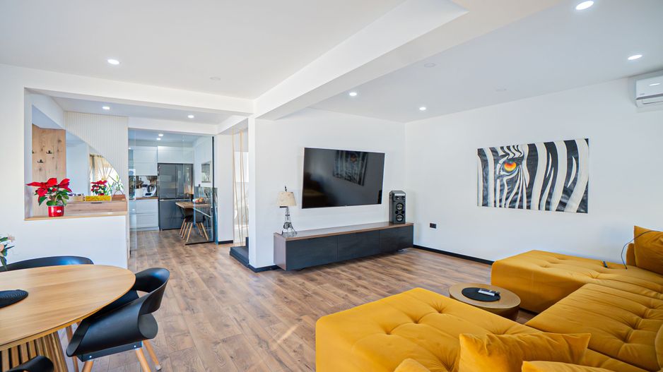 Lumina – Casa P+1E de vânzare, mobilată/echipata, cu piscină si garaj. - Poză 2