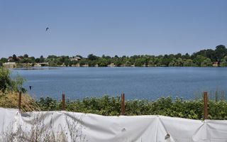 Priveliste spre lac! - Poză 4