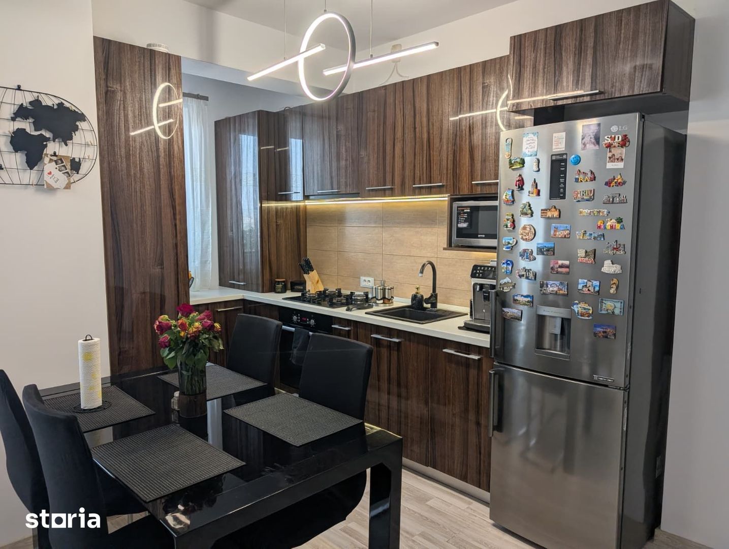 Vând apartament 3 camere, mobilat și utilat cu loc de parcare inclusă - Poză 9