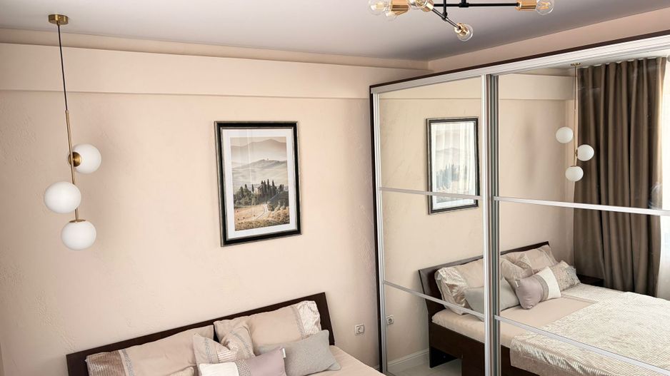 De inchiriat apartament cu 2 camere zona centrala - Poză 6
