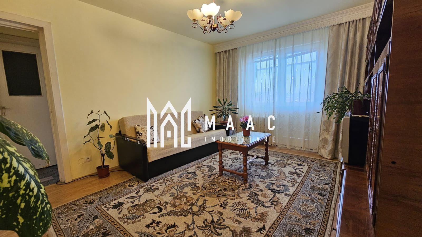 Apartament cu 2 camere | Balcon  |  Pivnita | zona Vasile Aaron - Poză 1