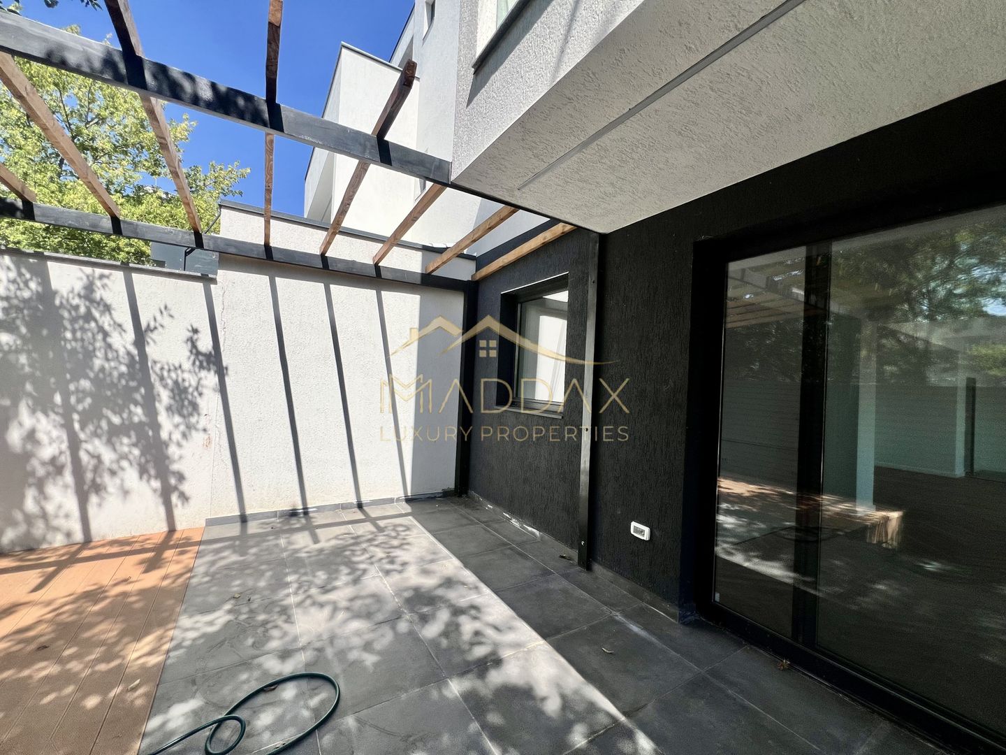 Vilă **6 camere  **451mp // Zona Iancu Nicolae - Poză 9