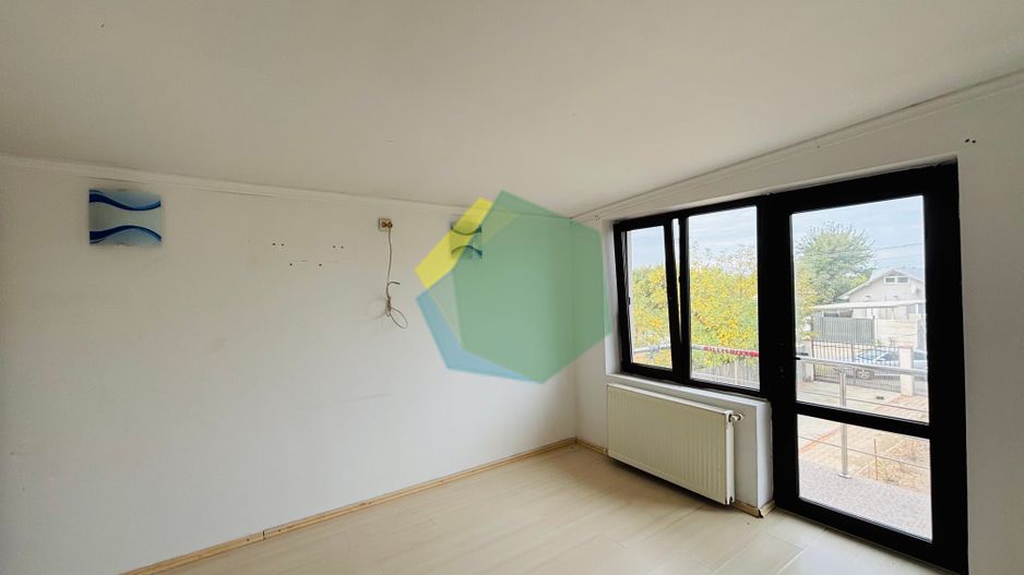 CASĂ CU 6 CAMERE ÎN COPĂCENI | 238 MP UTILI SI CURTE GENEROASĂ - Poză 17