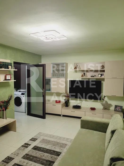 Vânzare, apartament cu 3 camere în zona Drumul Taberei - Poză 2