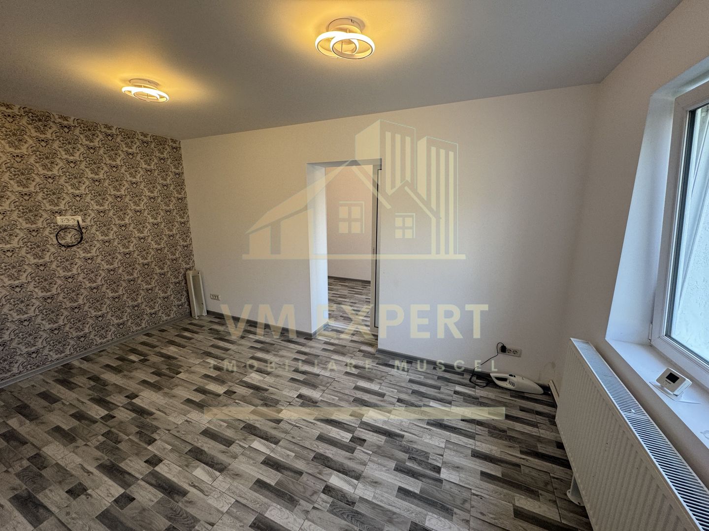 SPAȚU COMERCIAL 34 MP CAMPULUNG VIZAVI DE CENTRU MEDICAL CLUBUL SANATĂȚII - Poză 8