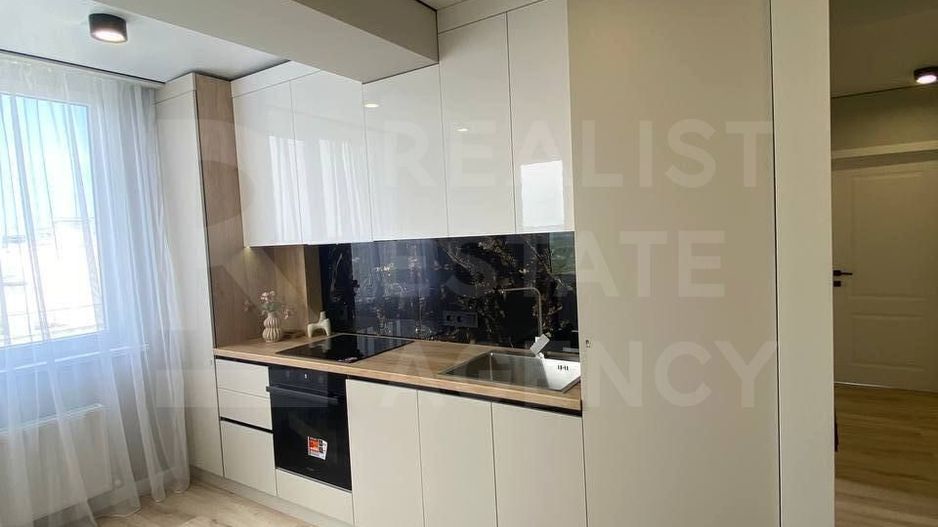 Vânzare, apartament, 3 camere, str. Cartușa, Dulești - Poză 1