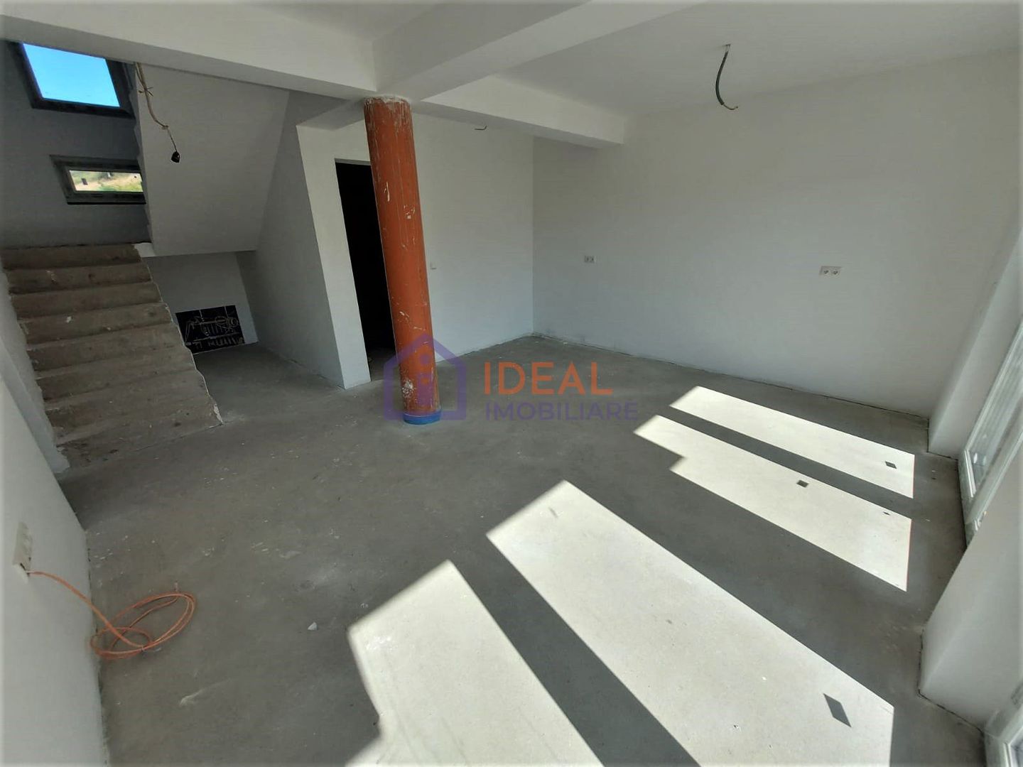 Casa Individuala Moderna cu 4 camere  si garaj, in Sura Mare - Poză 11