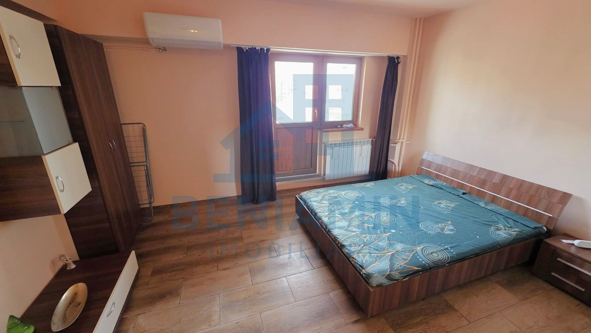 Garsoniera centrala langa Patria -mobilata -utilata -lift - Poză 1