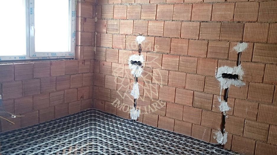 Casa 4 camere-teren 480 mp- Dealul Jelnei- 5 minute de centru - Poză 5