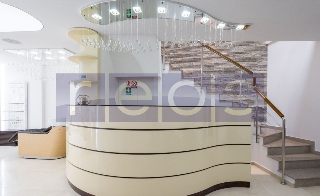 Vilă Premium ideală pentru Beauty Hub / clinică estetică  | Tei | an 2016 - Poză 1