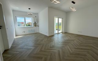 Apartament la CHEIE, 3 camere, parcare si boxa - Poză 2