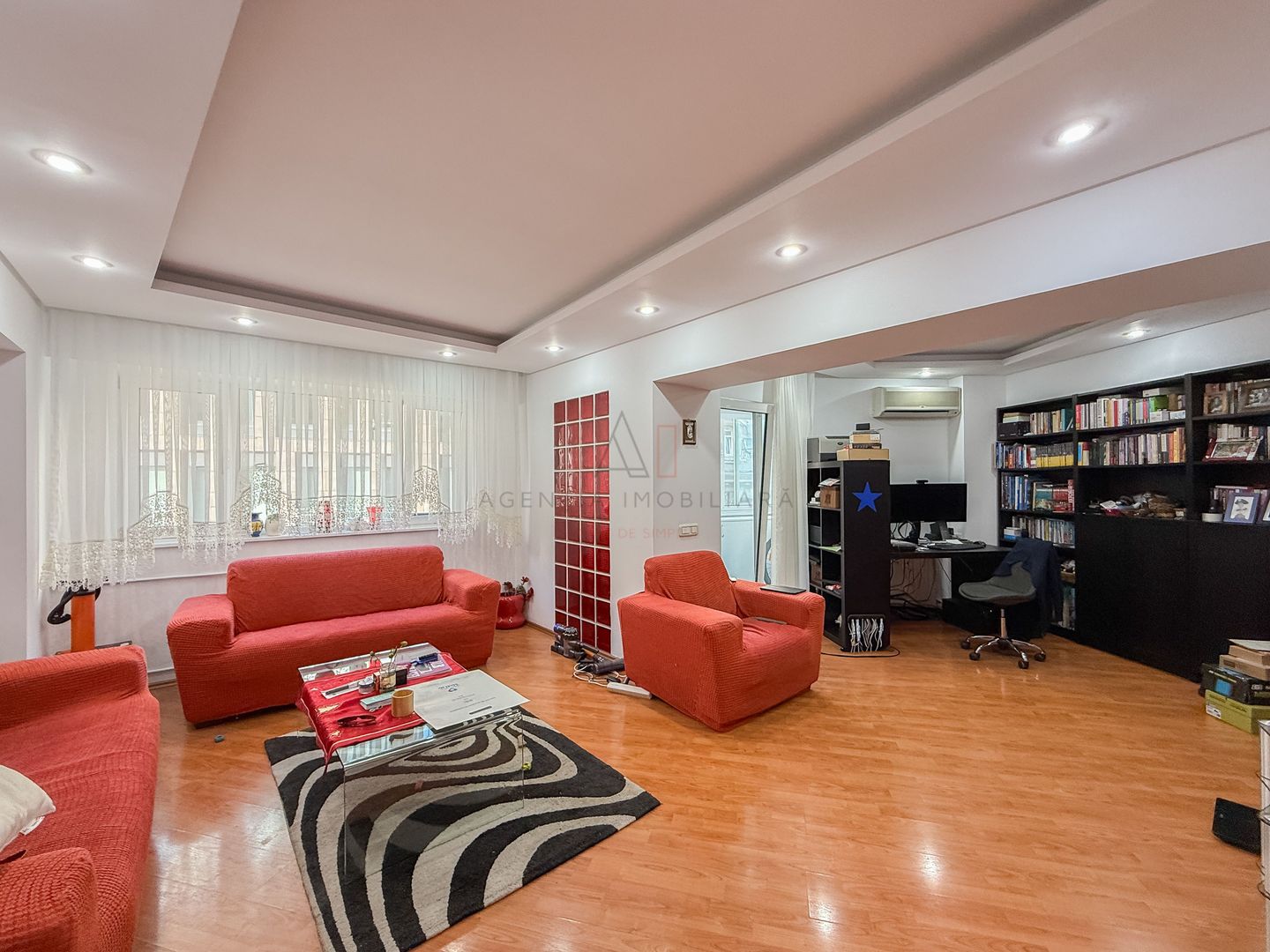 4 camere | Universitate Rosetti | bloc 1980 - Poză 1