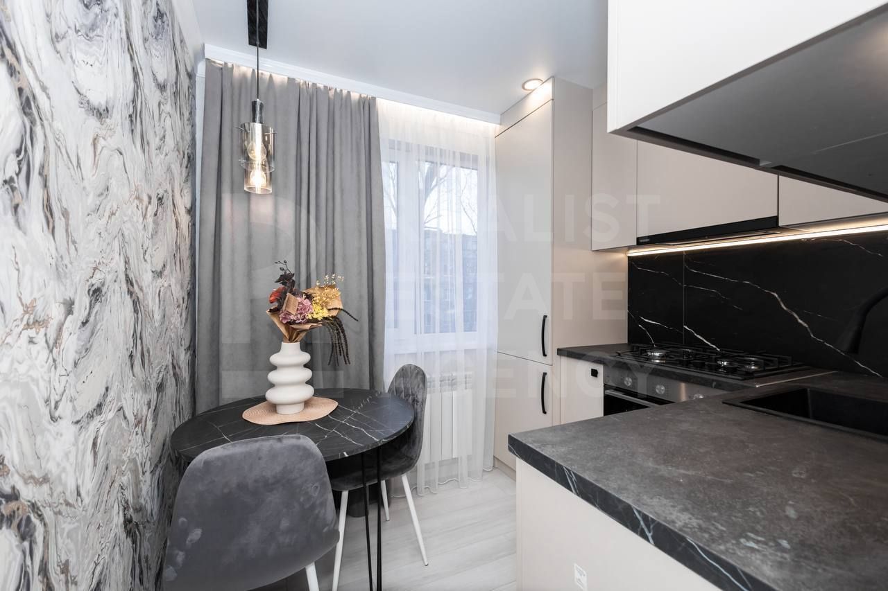 Vânzare, apartament, 2 camere, strada Hristo Botev, Botanica - Poză 1