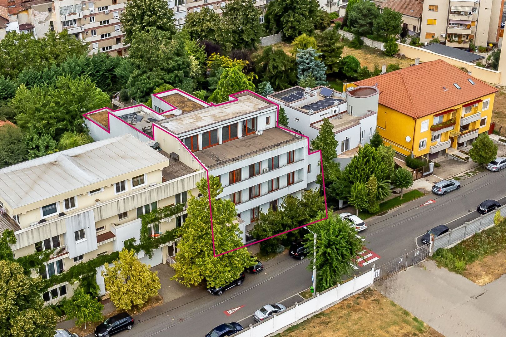 De Vânzare Clădire Ideală pentru Centru de Afaceri în Arad - Poză 3