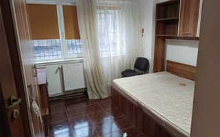 Etaj 1, P-ta Voievozilor, 3 Camere Decomandat zona Alexandru cel Bun - Poză 4