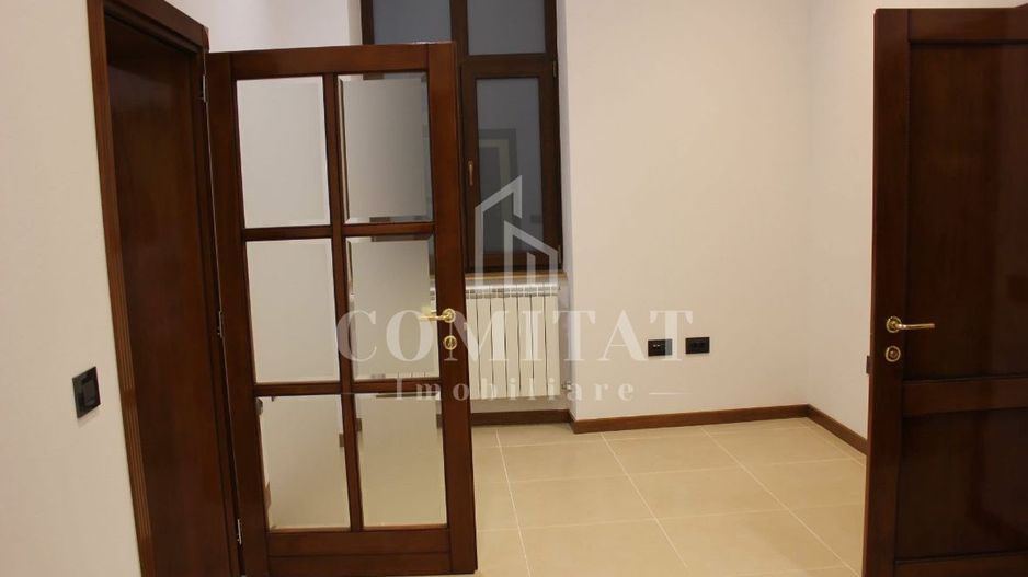 Oportunitate! Apartament 3 camere | Zona Ultracentrală - Poză 8