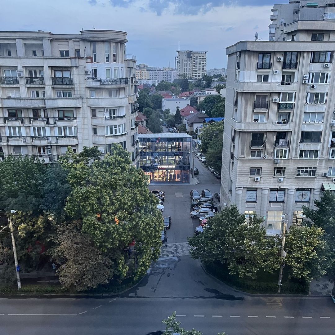 Apartament 2 camere Decebal langa Sanador, 3 balcoane, prima inchiriere - Poză 17