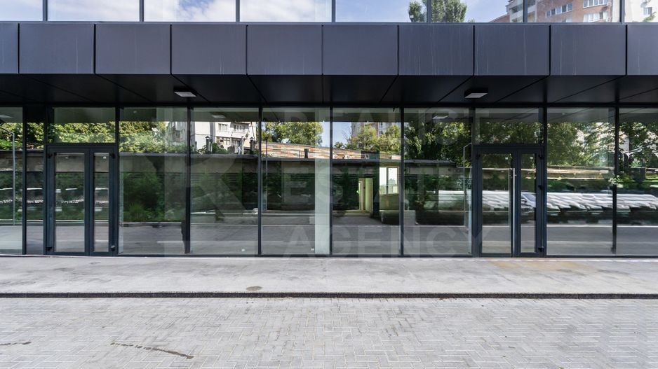 Vânzare, spațiu comercial, 148,7 mp, str. Vasile Lupu, Buiucani - Poză 2