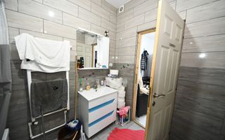 De vanzare casa cu 3 apartamente + anexa 75 mp, Comision 0% - Poză 14