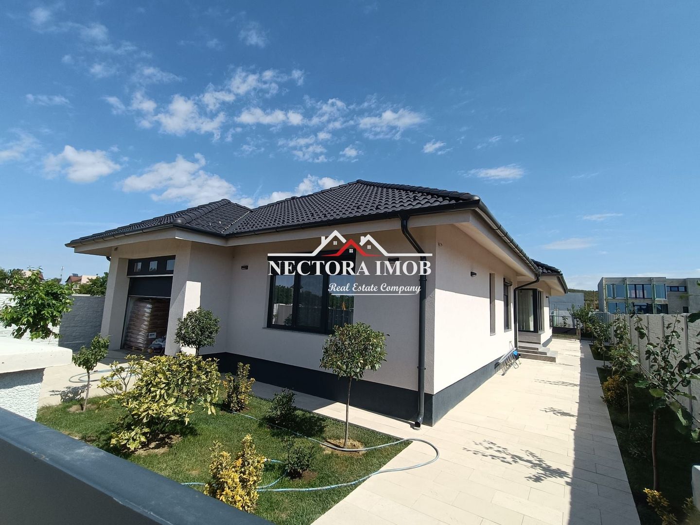 NECTORA IMOB-Casa Premium 4 camere, 2 bai, garaj, 720 mp teren Oncea - Poză 1