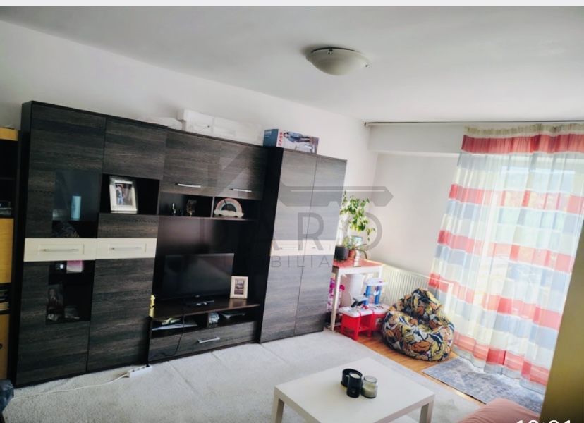 Dau In Chirie Apartament Cu Doua Camere - Poză 3