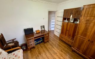 3 camere etaj 3 59mp an 1978 - centrala -pe principala -Craiovita - Poză 5