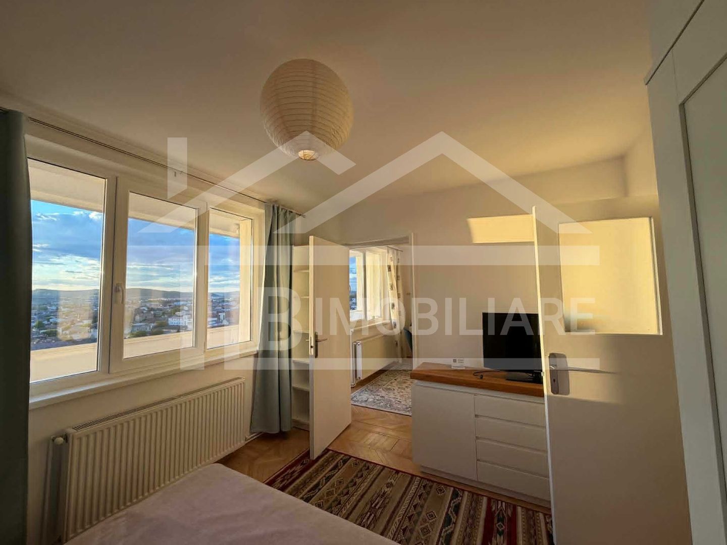 Apartament cu 2 camere, 50 mp, decomandat, Zona Semicentrala - Poză 3
