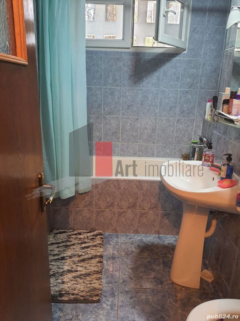 Vânzare apartament 3 camere Bd. Obregia-Turnu Măgurele - Poză 5
