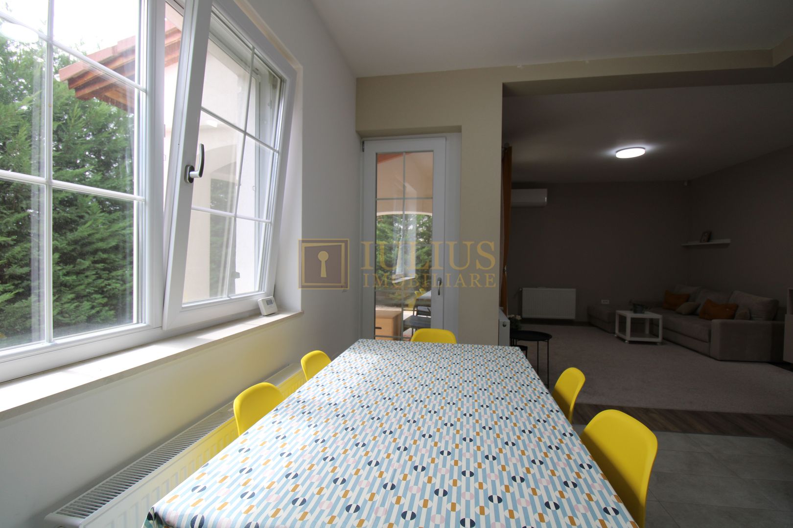 Zona Cora - Dumbravita, 5 camere + 2 bai. - Poză 9