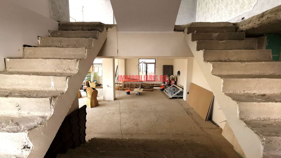 Ozana-Metrou 1 Decembrie 1918 - Casa P+2+M - Prima Inchiriere - Poză 3