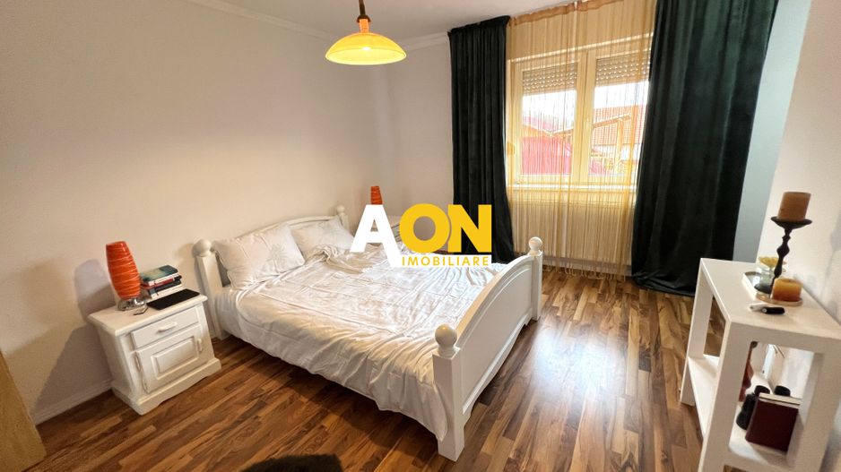 Casa de vanzare - 5 Camere, 2 Bai,  Garaj, 1000mp Teren - Poză 15