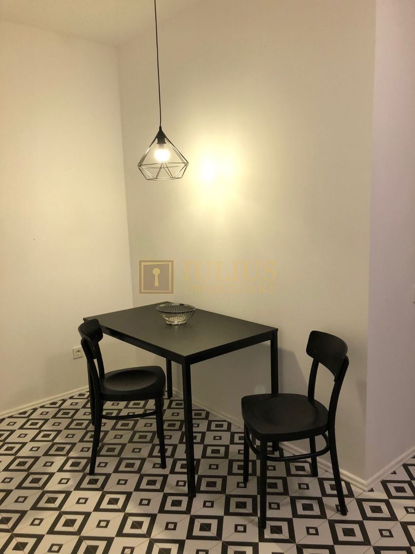 Central, 2 camere, curte, centrala proprie, pet-friendly. - Poză 9