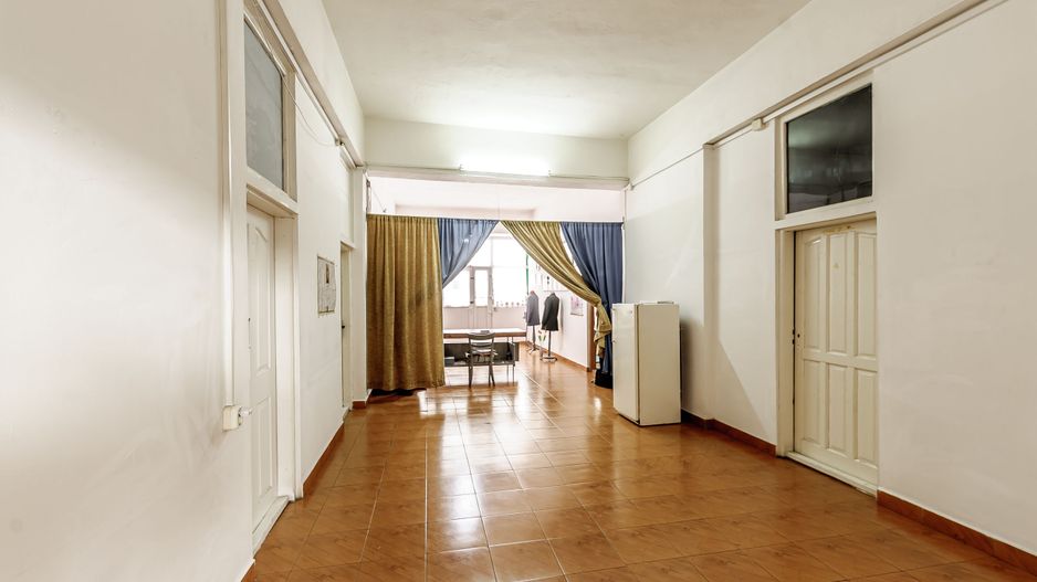 VÂNDUT! Investește în Succes! Spațiu Comercial,Aurel Vlaicu. - Poză 3