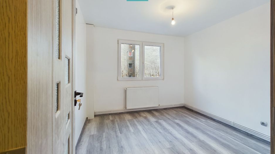 Apartament 3 camere pe str Hateg in Vlaicu - Poză 16