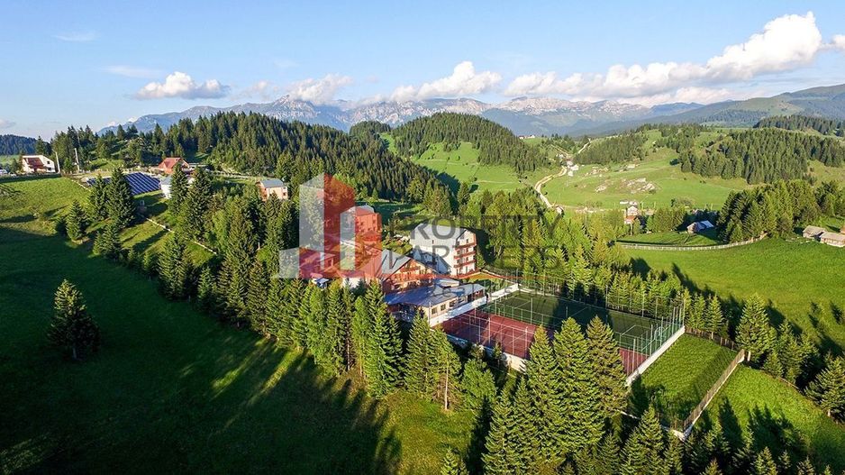 Resort 4 Stele de Vânzare | Fundata Brașov | 45.000mp | 43 Unități | - Poză 1