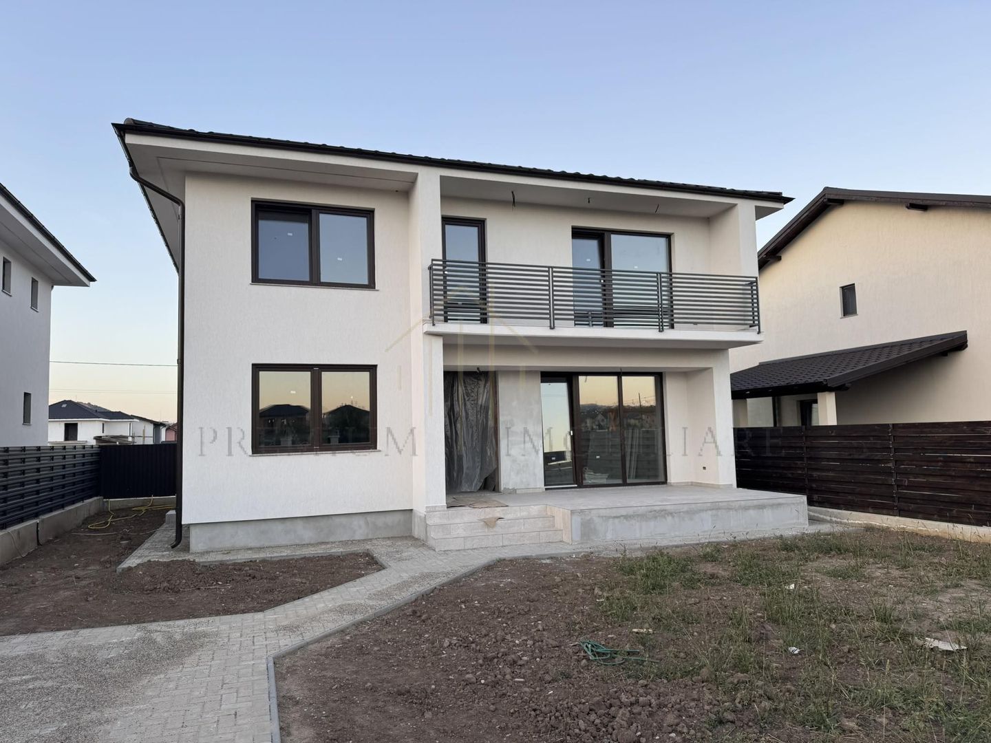 Casa de Vanzare - Cartier Andrasesti - Poză 2